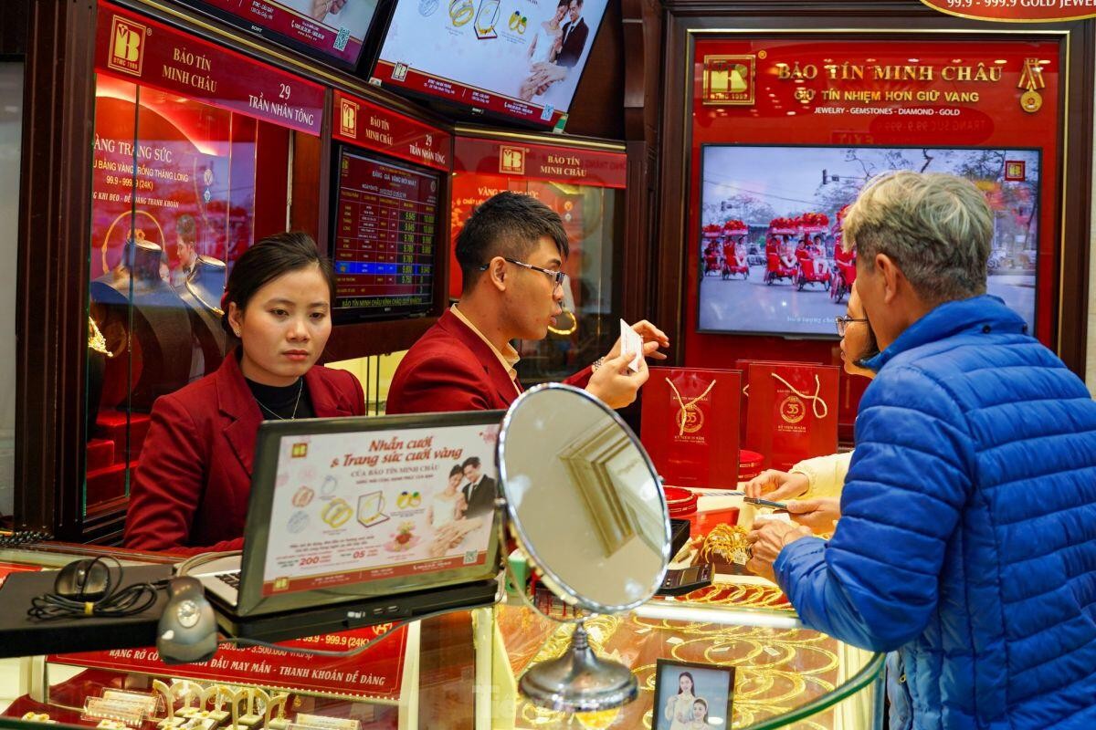 Phân tích giá vàng ngày 12/12/2025